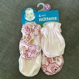 Brand New Gerber Mittens